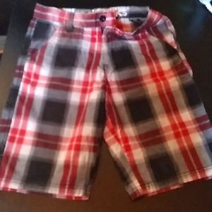 Boys Akademiks plaid shorts size 14
